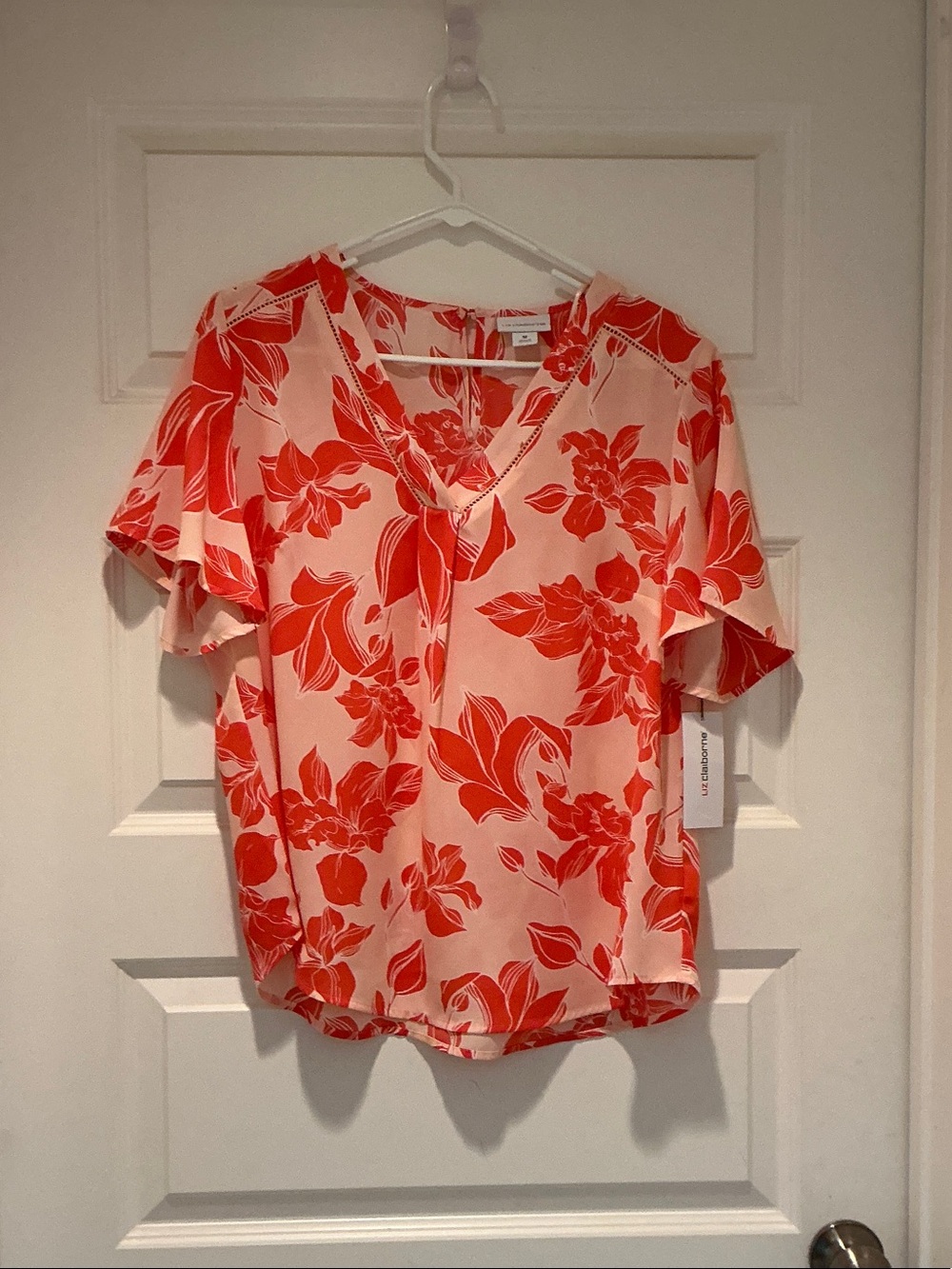 Liz Claiborne Floral V-Neck Blouse in Contrasting Dark & Light Peach